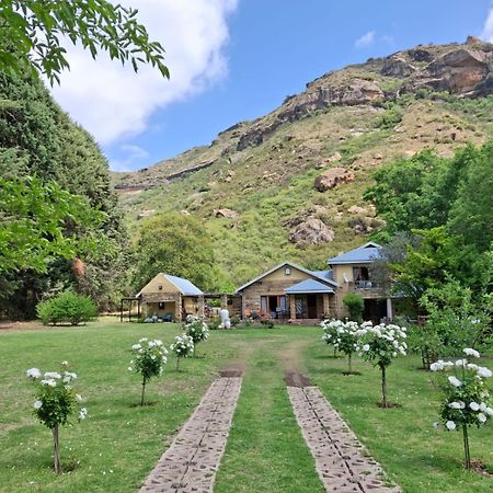 His Vessel Guesthouse Clarens Fs Exteriör bild